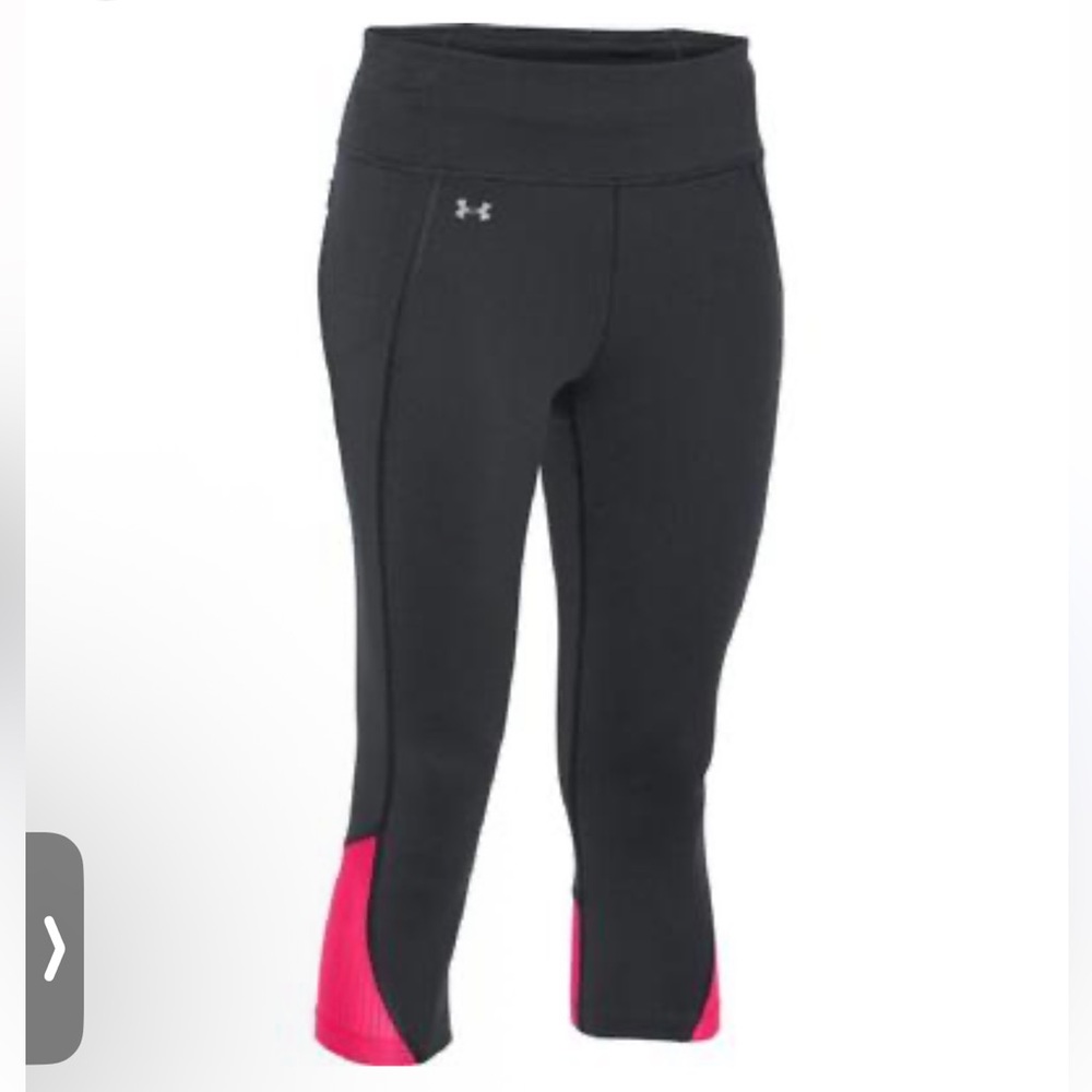 Fly By capris (special breast cancer edition) in excellent condition. No flaws
